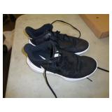 NIKE 7.5 MENS