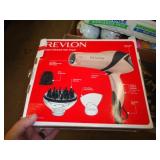 REVLON HAIR DRYER & STYLER