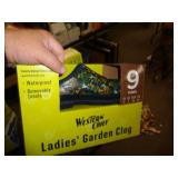 LADIES GARDEN CLOGS SZ 9