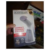 GARMENT STEAMER
