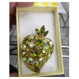 BROOCH