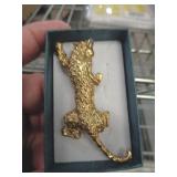 BROOCH - LEOPARD