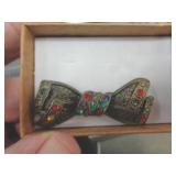 BROOCH - BOW