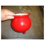 CROCK MARKED USA / NO LID
