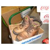 CATERPILLAR BOOTS SZ6