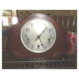ENFIELD MANTLE CLOCK W PENDULUM / NO KEY