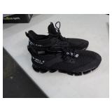 SHOES SZ 46