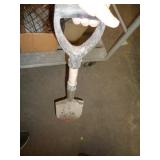 SMALL SHOVEL