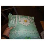 THROW PILLOW