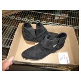 WOMENS BOOTS SZ 7.5