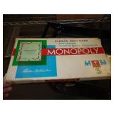 MONOPOLY GAME W METAL PLAY PIECES