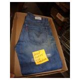 LADIES LEVIS SZ MEDIUM