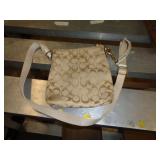 COACH PURSE / NEEDS CLEANING