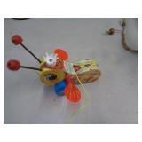 FISHER PRICE PULL TOY -BUZZY BEE