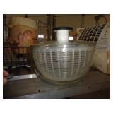 SALAD SPINNER