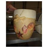 FLOWER POT