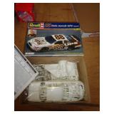 REVELL MODEL KIT / SEALED