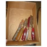 CHISELS & PUTTY KNIVES