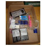 BATTERIES / TOOLS & MISC
