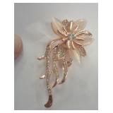 FLOWER BROOCH