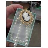 CAMEO - BRACELET?