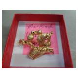 BIRD BROOCH MARKED HATTLE CARNAGIE