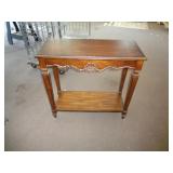 SIDE TABLE 29'T X 32'L X 14'W / RW