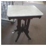 MARBLE TOP TABLE 29'T X 22' L X 17' W / RW