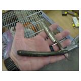 STRAIGHT RAZOR