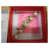 BROOCH