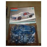 MODEL KIT