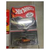 HOT WHEELS MIB - RETRO RED LINE 76 TORINO 2016