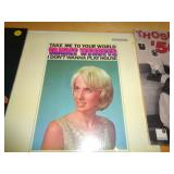 ALBUM W RECORD