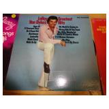 ALBUM W RECORD