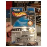 HOT WHEELS MIB 70 PLYMOUTH ROAD RUNNER 2002
