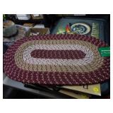 18"X28" BRAIDED RUG