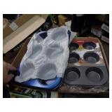 BAKING PANS