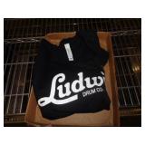 SMALL T-SHIRT