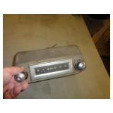 CHEVY OLD TUBE CAR RADIO