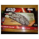 REVELL STAR WARS MILLENNIUM FALCON MODEL / SEALED