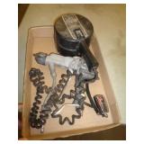 TOOLS & SPOTLIGHT