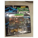 JOHNNY LIGHTNING MIB -THE MUNSTERS DRAG-U-LA 1999