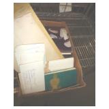 MAGAZINES & VINTAGE PAPERS / UT