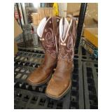 SHYANNE BOOTS SZ 7M