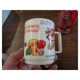 1980 STRAWBERRY SHORTCAKE PLASTIC CUP