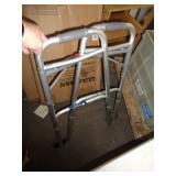 FOLDING WALKER / LW