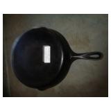 WAGNER 11" CAST IRON SKILLET