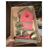 XMAS - WOOD BIRD HOUSE