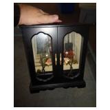 JEWELRY BOX WITH JEWELRY