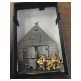 BROOCH - HORSE BARN
